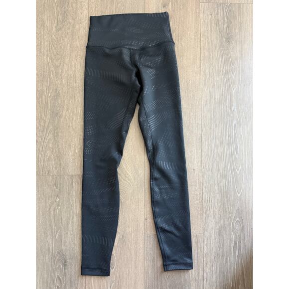 Lululemon Black Leggings EUC Size 2 - Picture 2 of 5